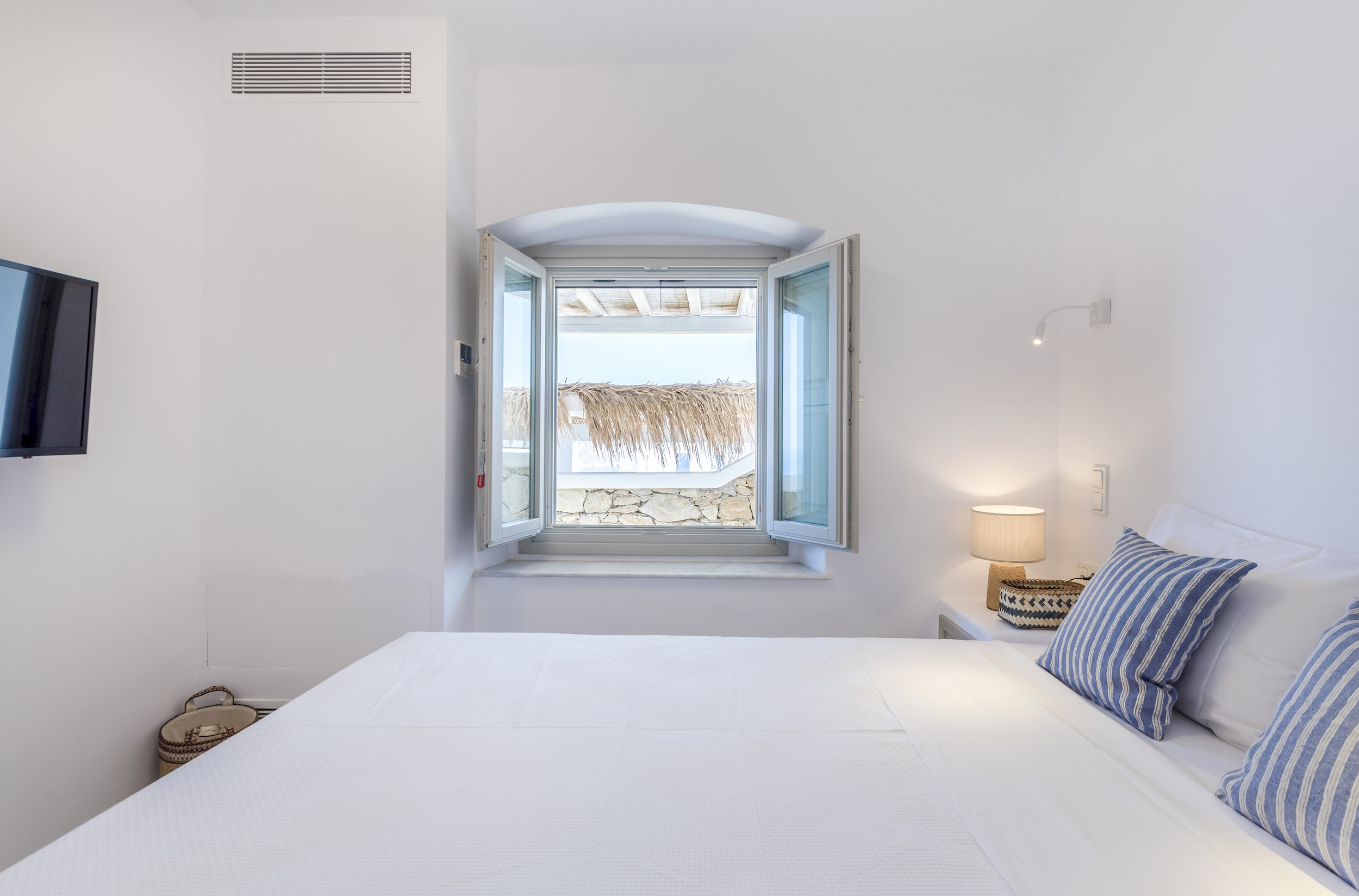 Horizon Blue image 35