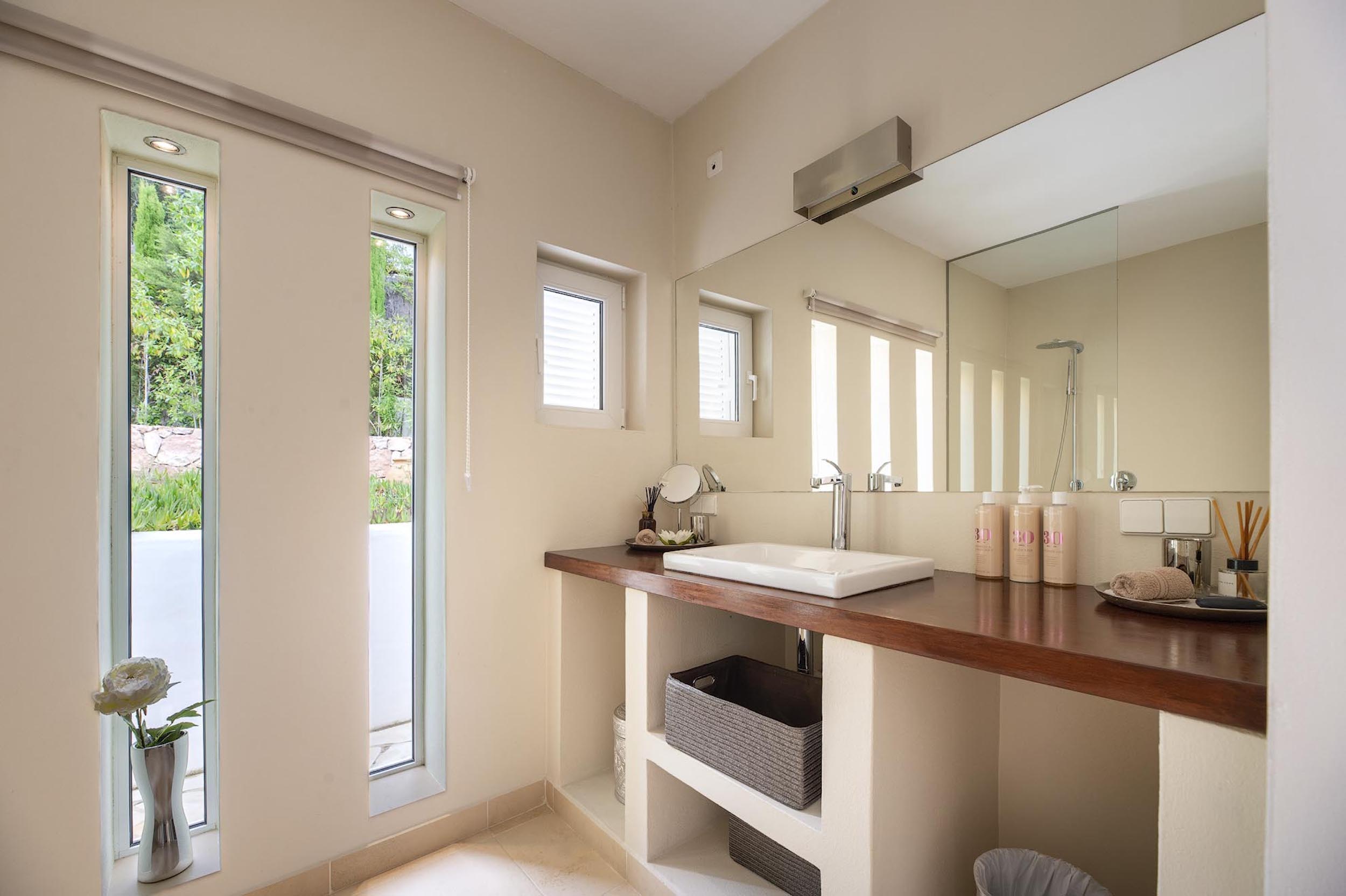 Villa Yolanda image 23