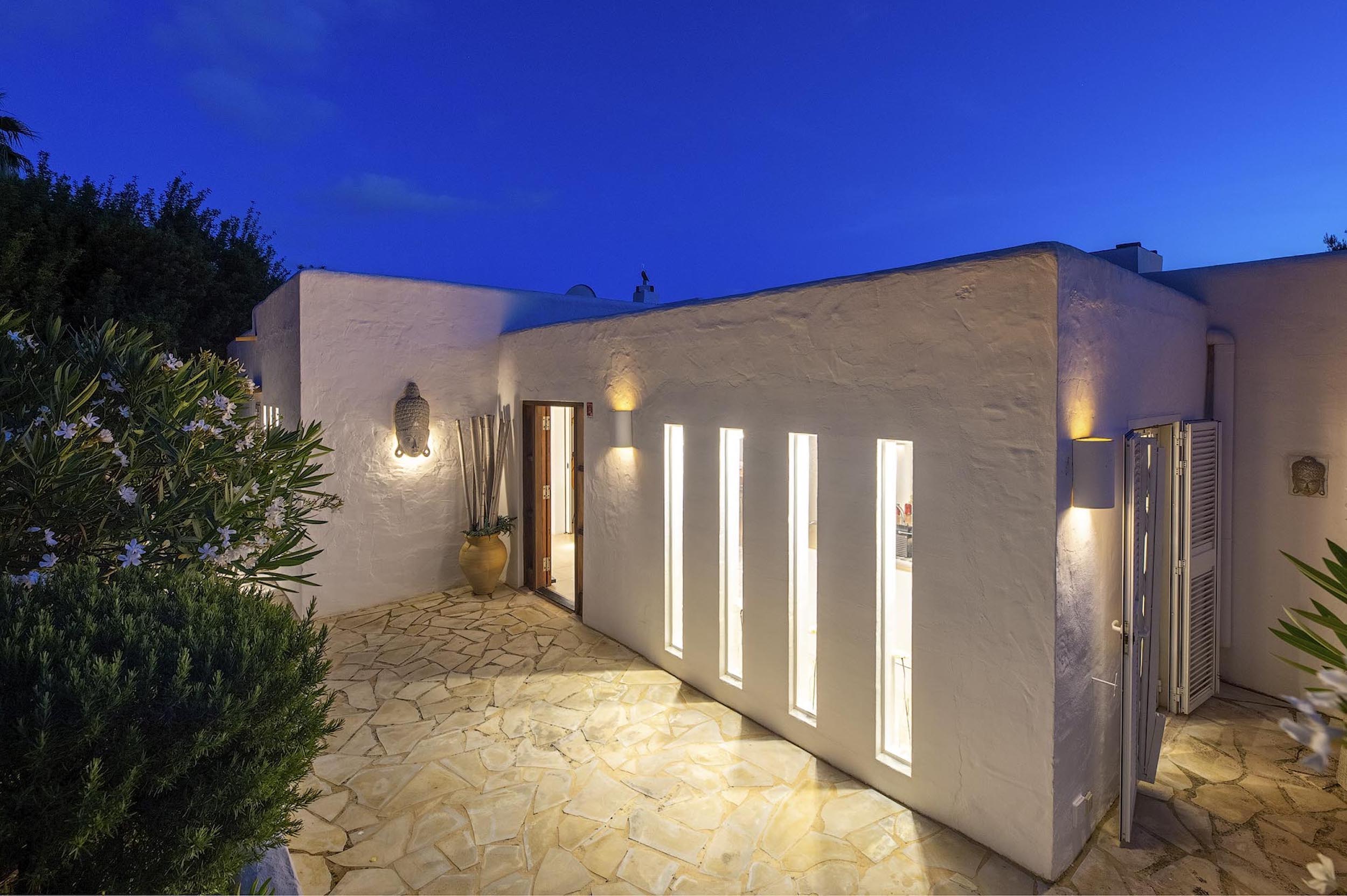 Villa Yolanda image 42