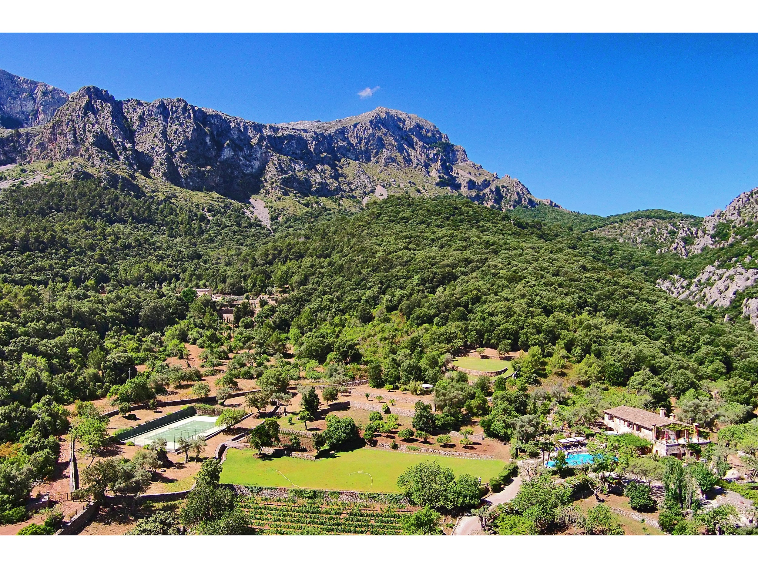 Casa Calabasas image 32