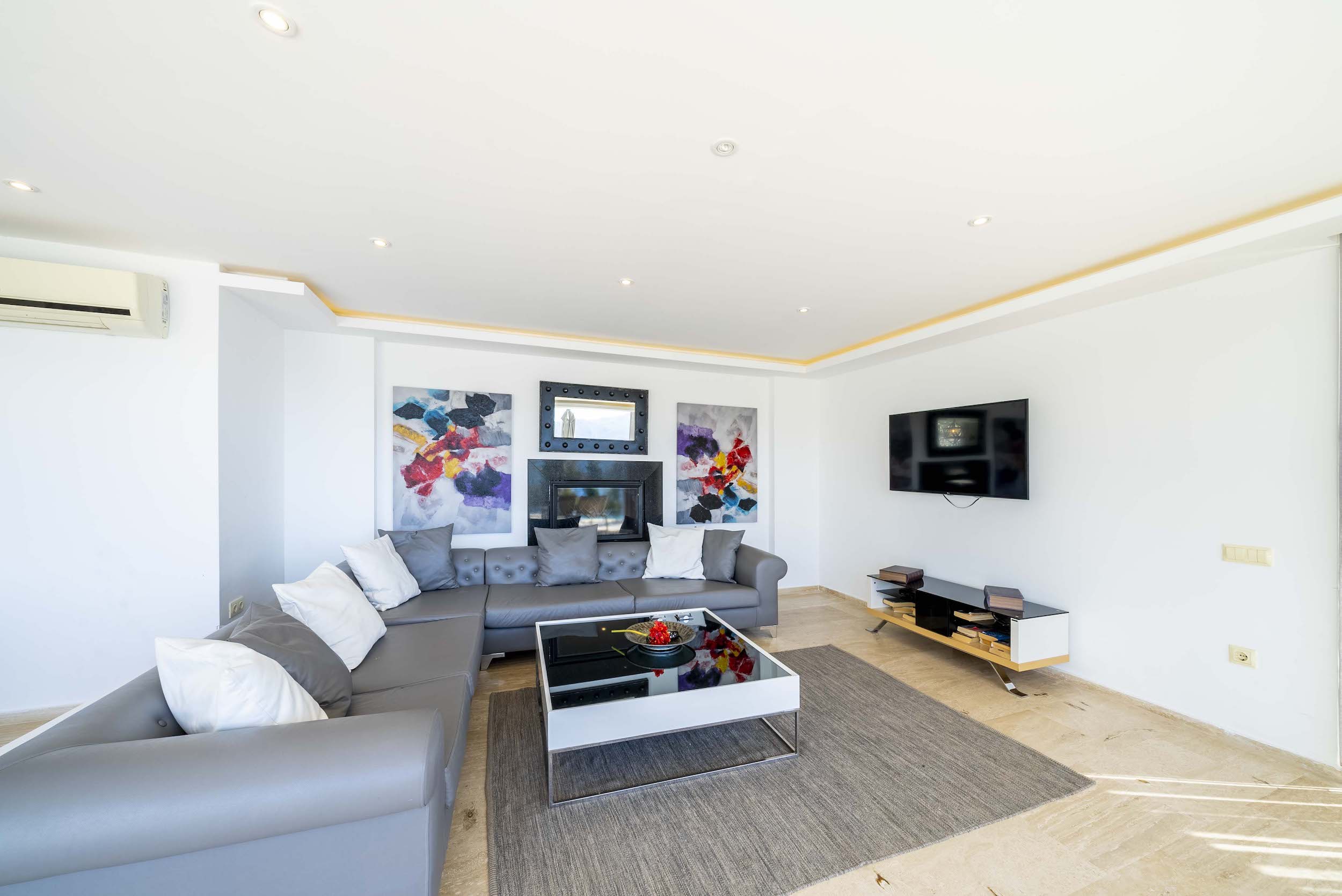 Villa Radiance image 7