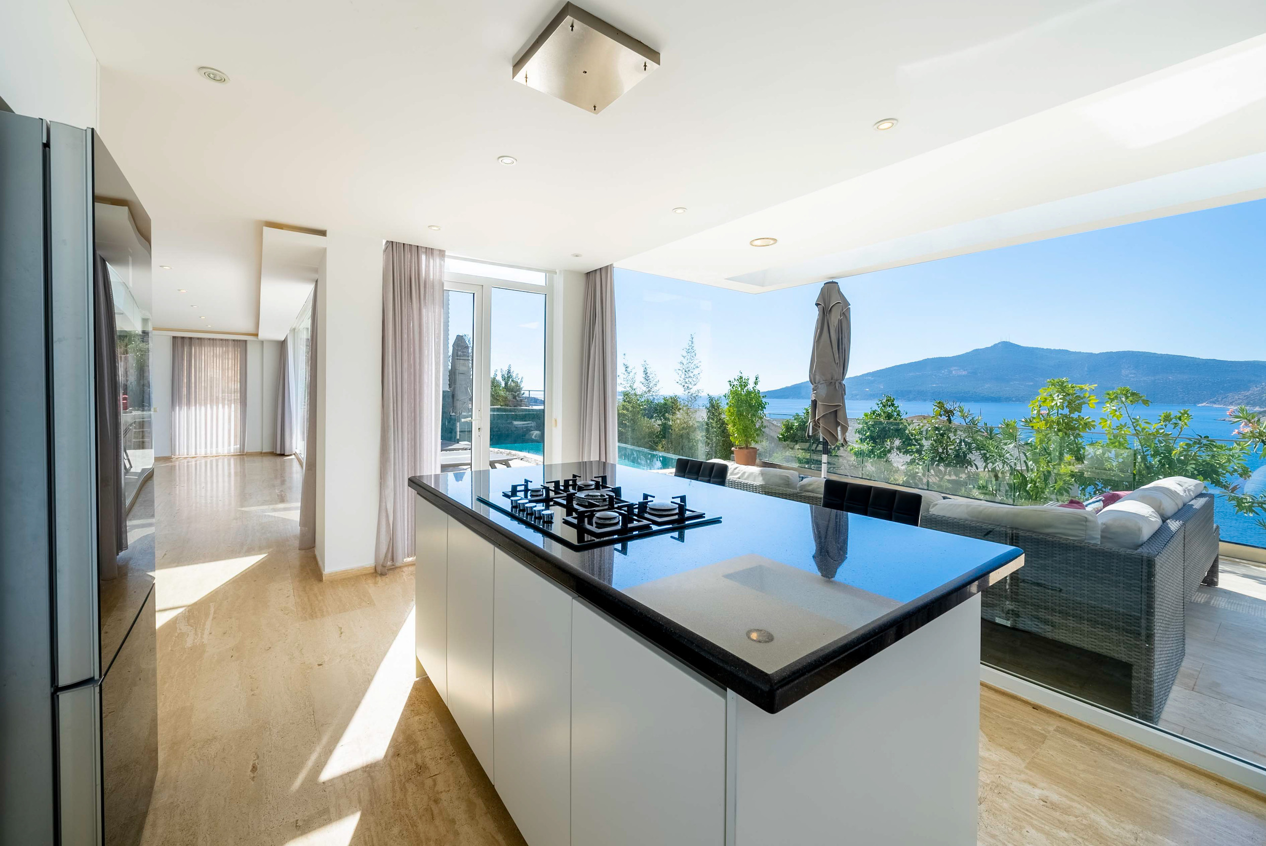 Villa Radiance image 8