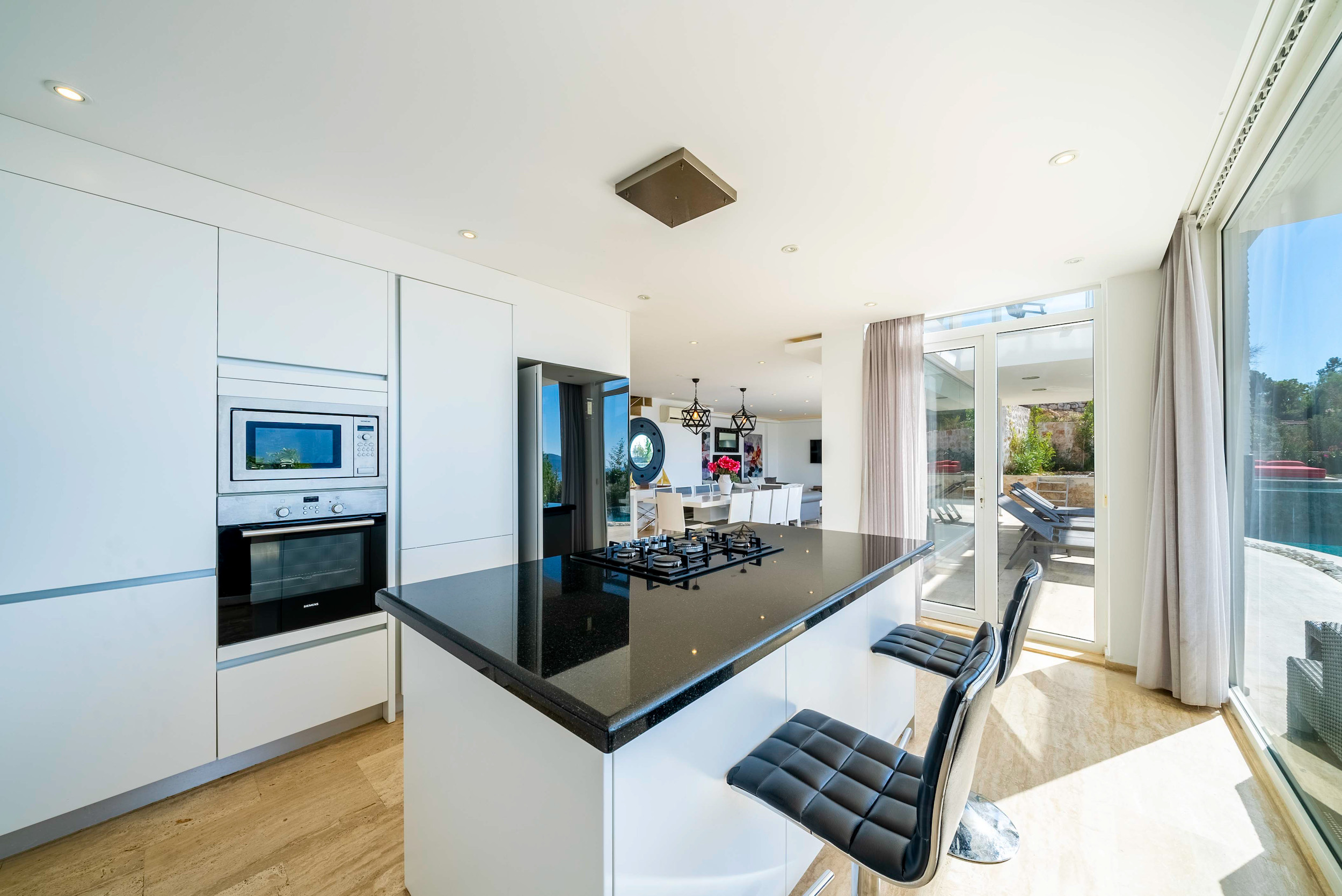 Villa Radiance image 9