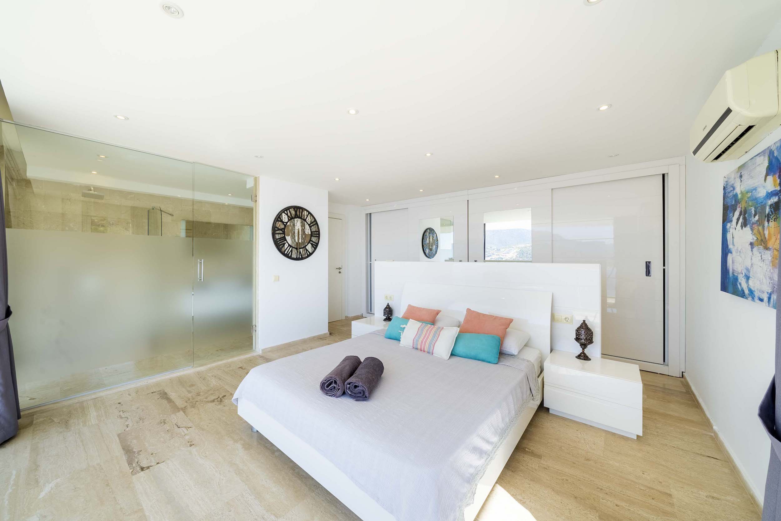 Villa Radiance image 18