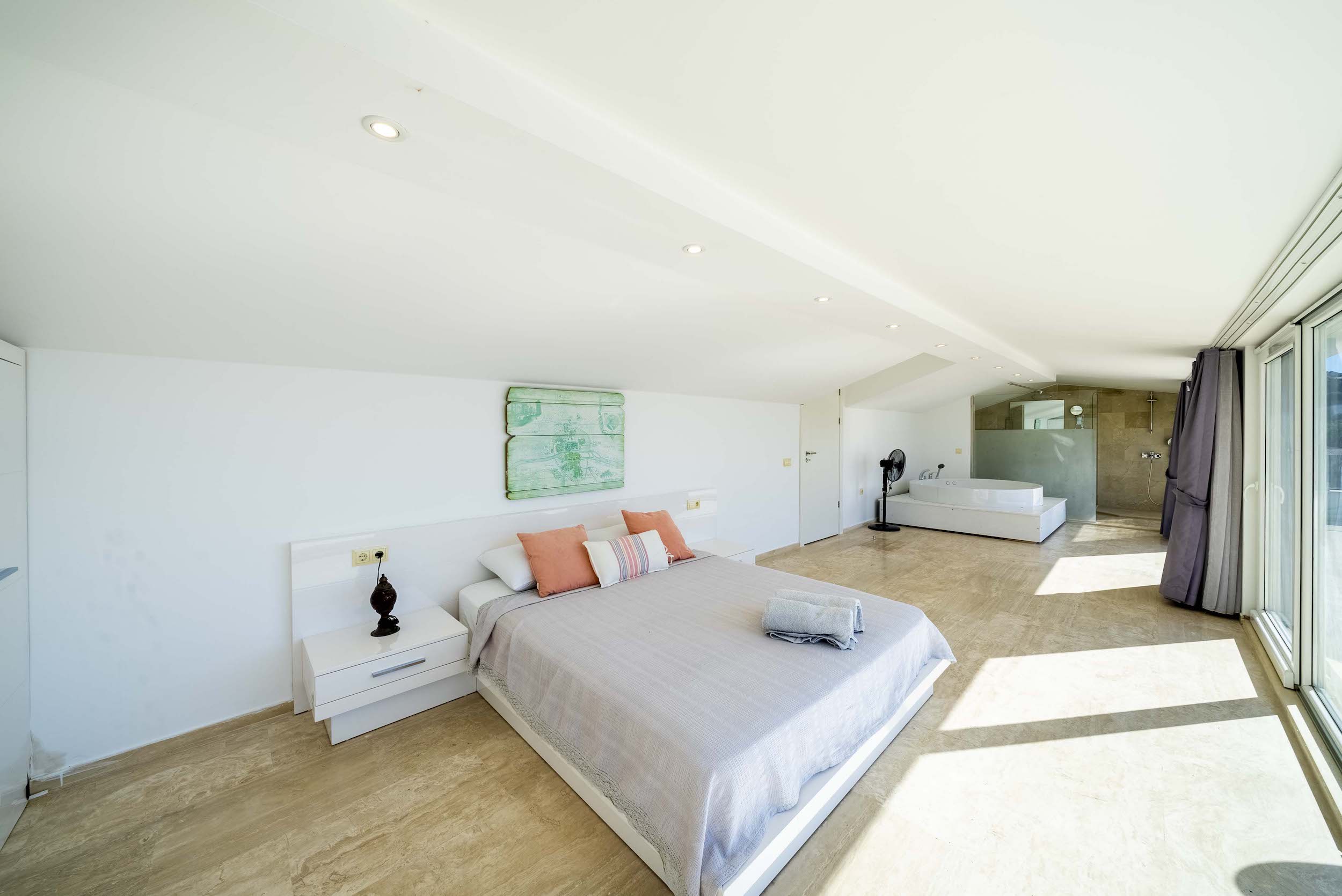 Villa Radiance image 11