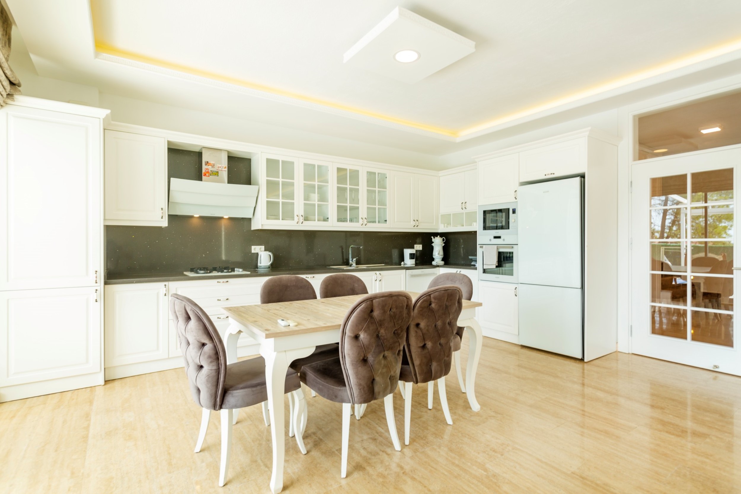Villa Luxe Glow image 6