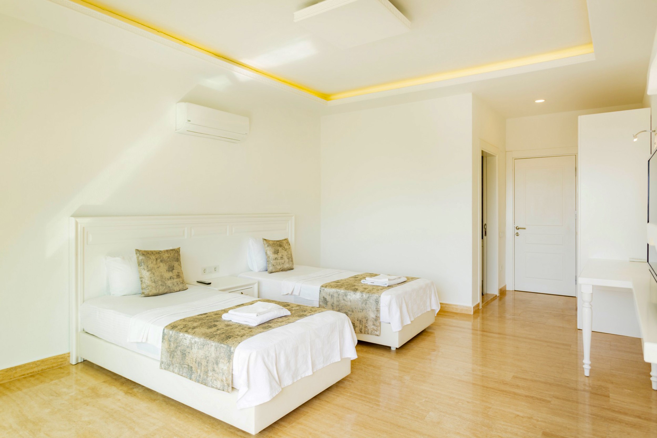Villa Luxe Glow image 13