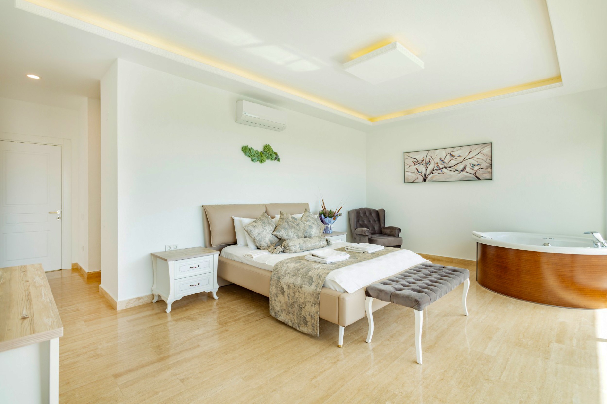 Villa Luxe Glow image 15