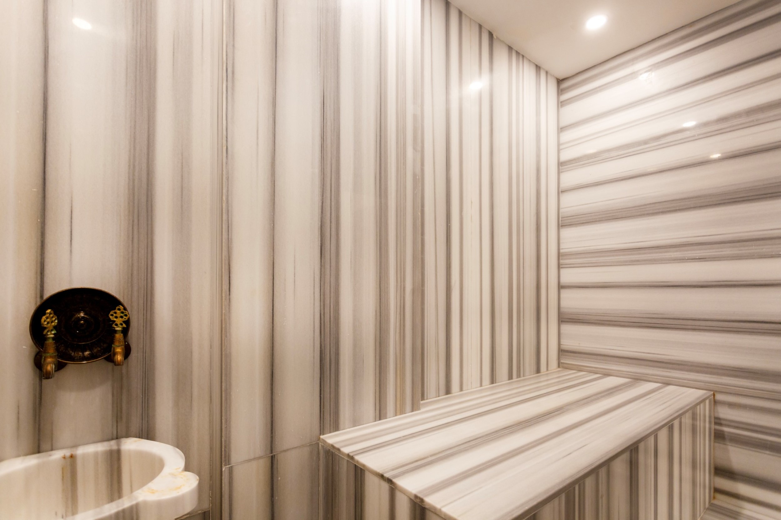Villa Luxe Glow image 25