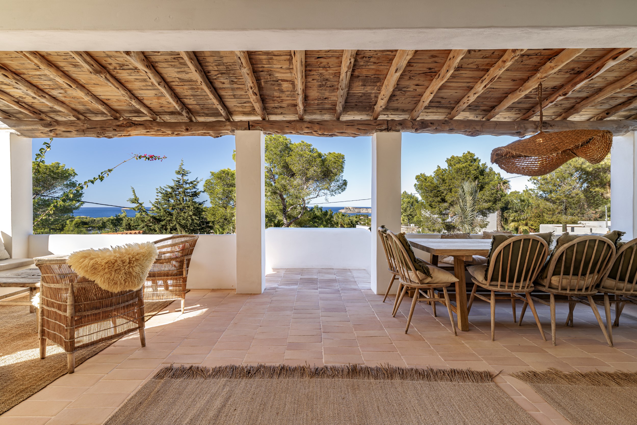 Casa Pins image 7