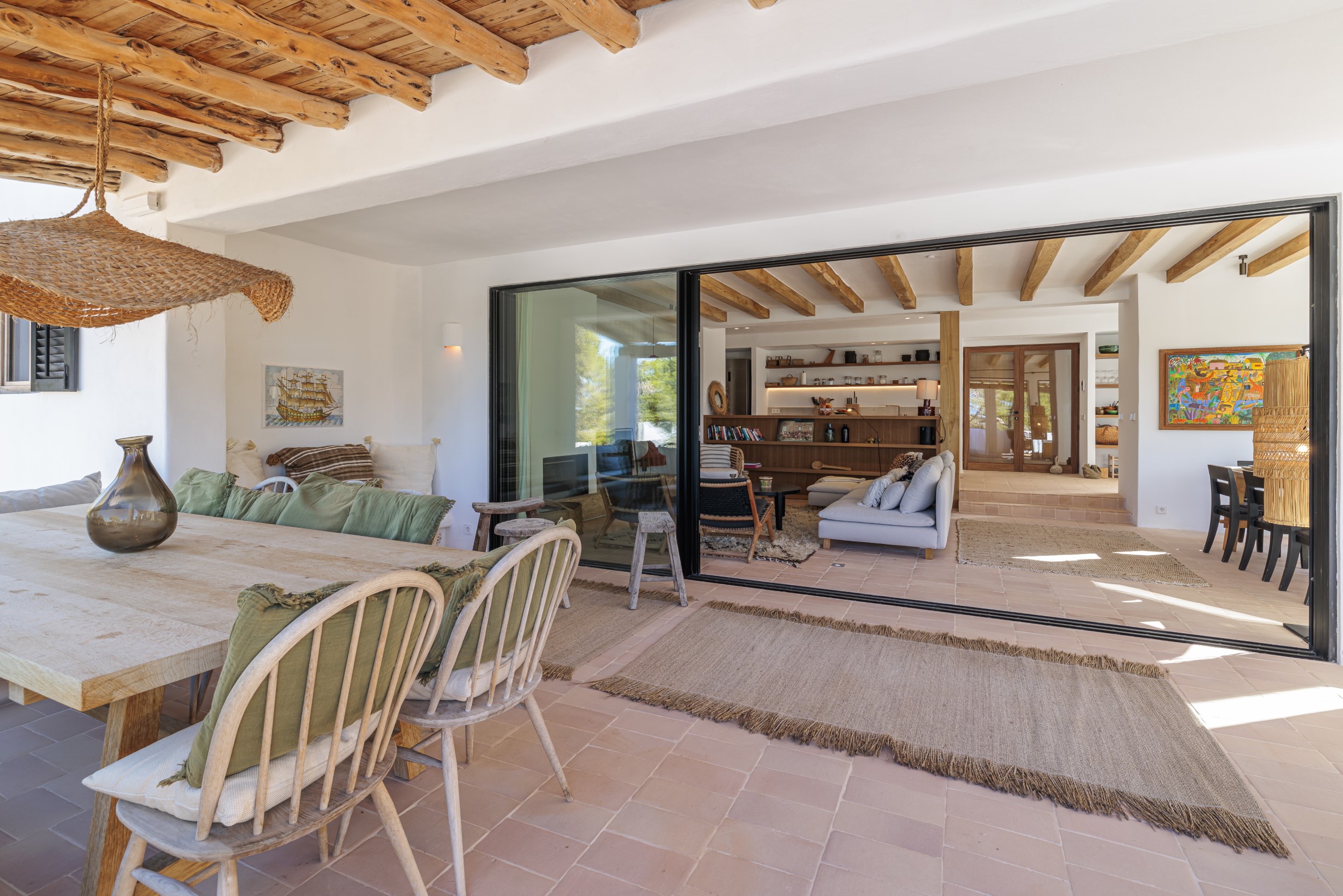 Casa Pins image 12