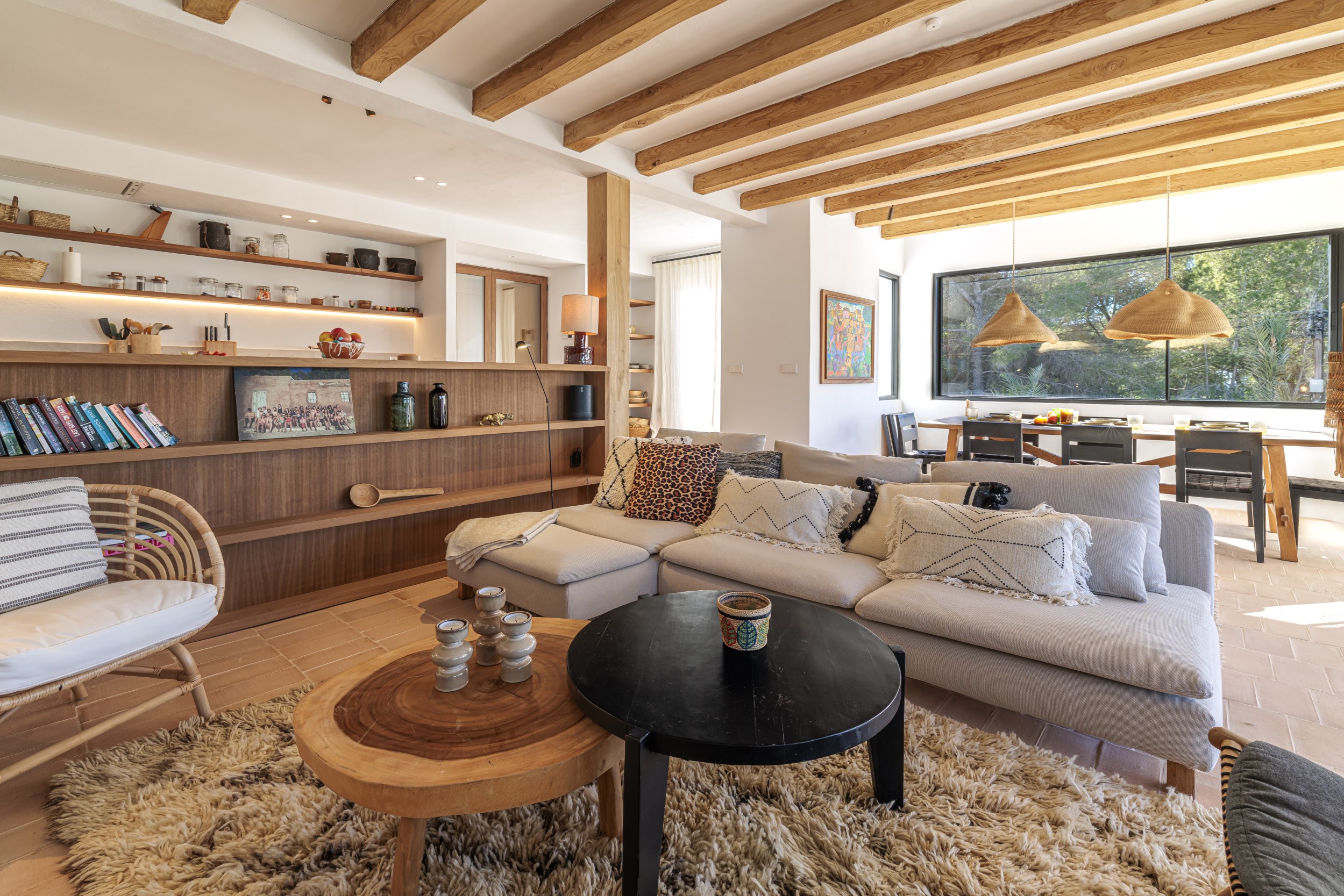 Casa Pins image 16