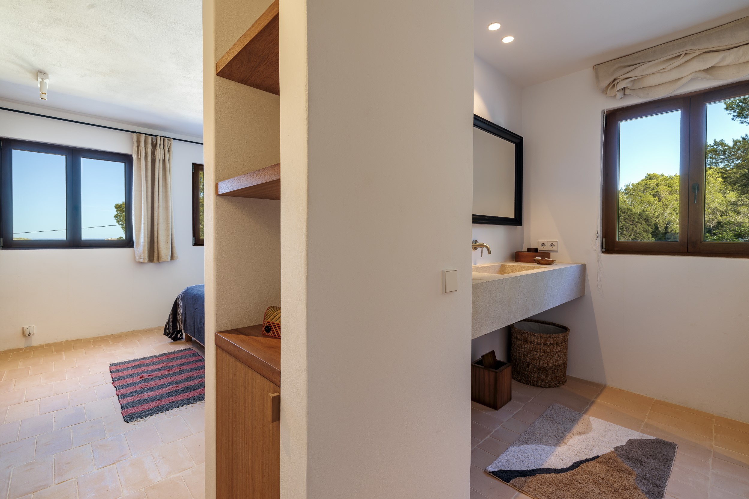 Casa Pins image 25