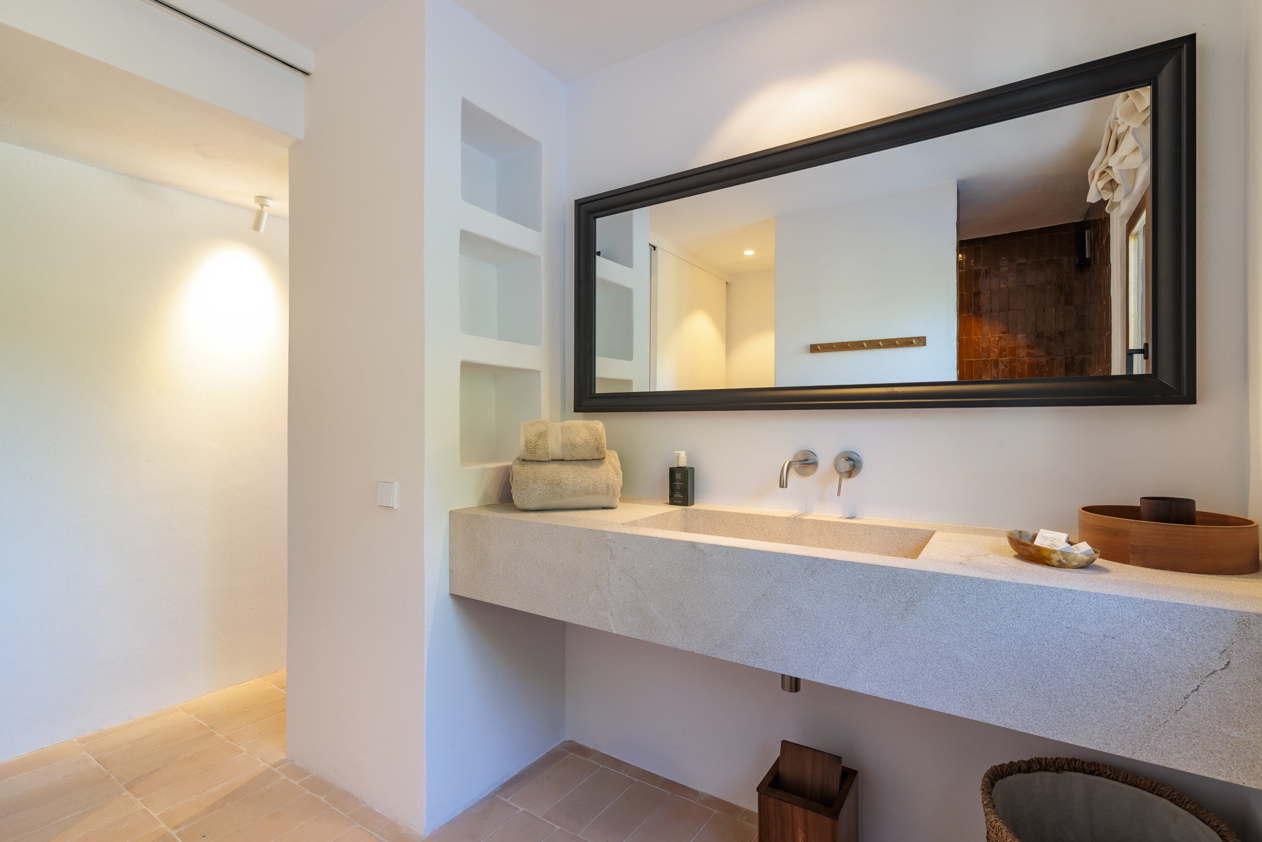 Casa Pins image 26