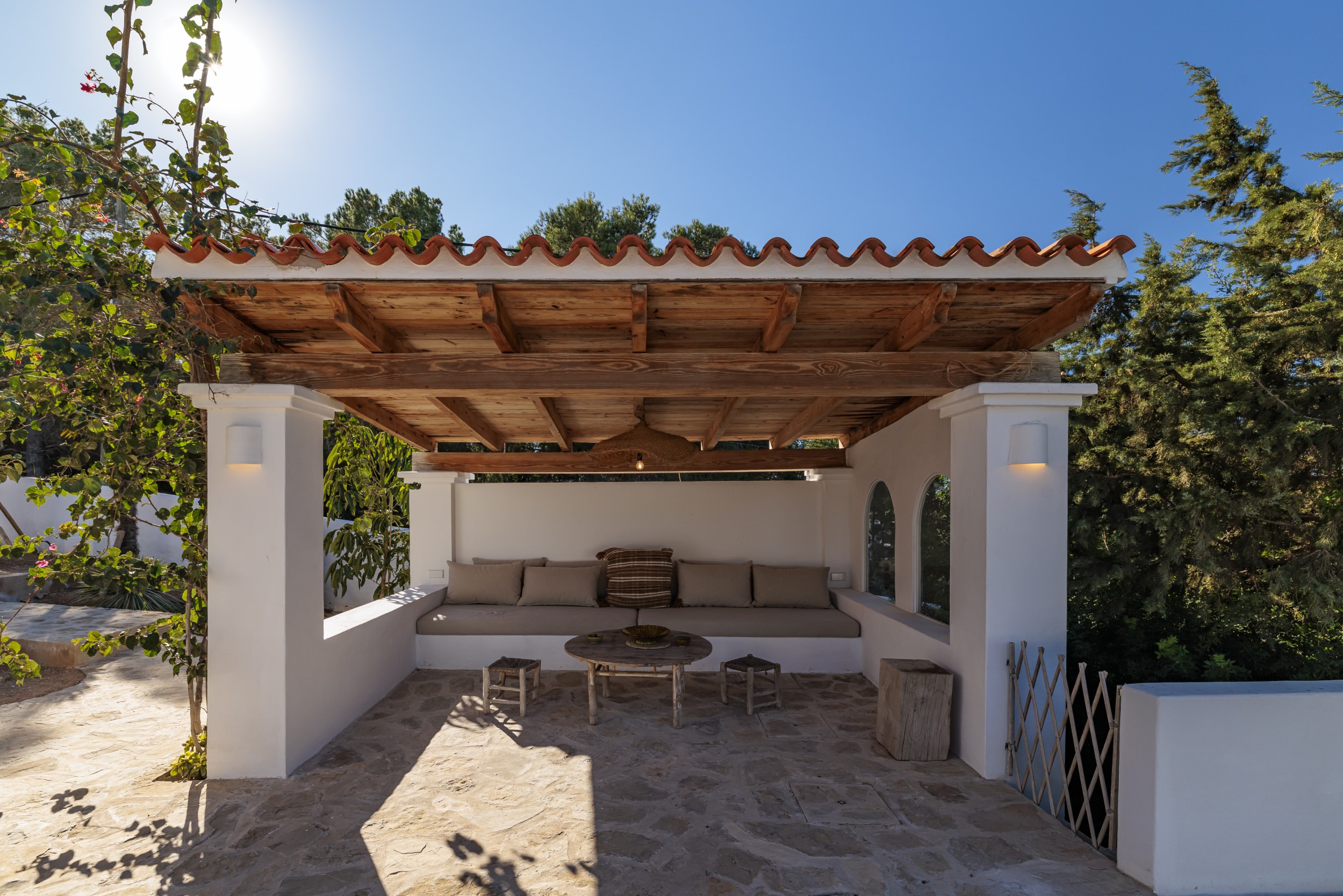 Casa Pins image 38