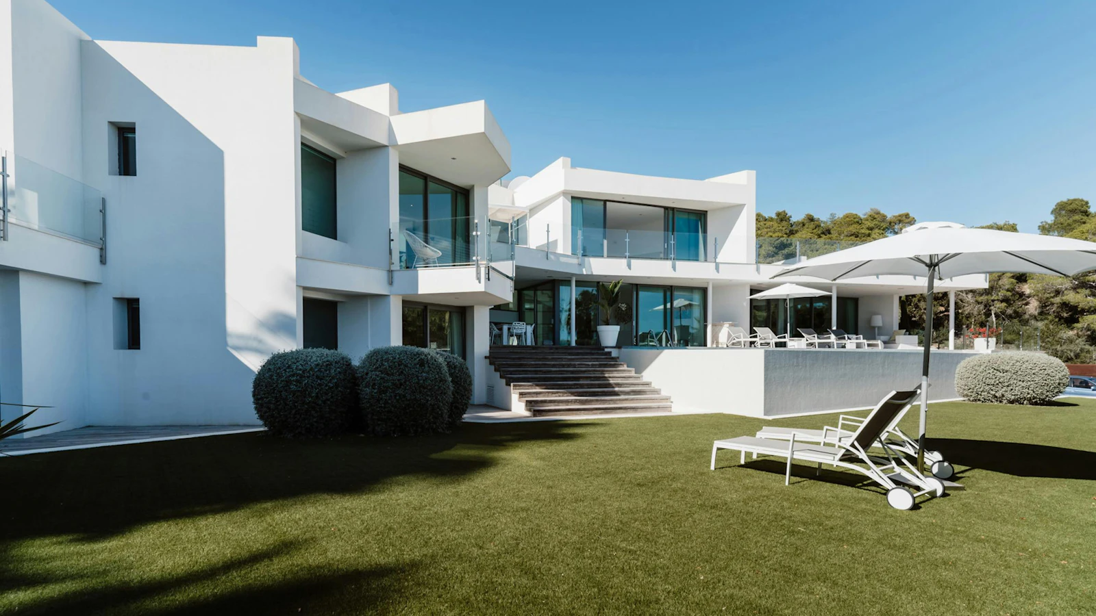 Collections 8 Villa